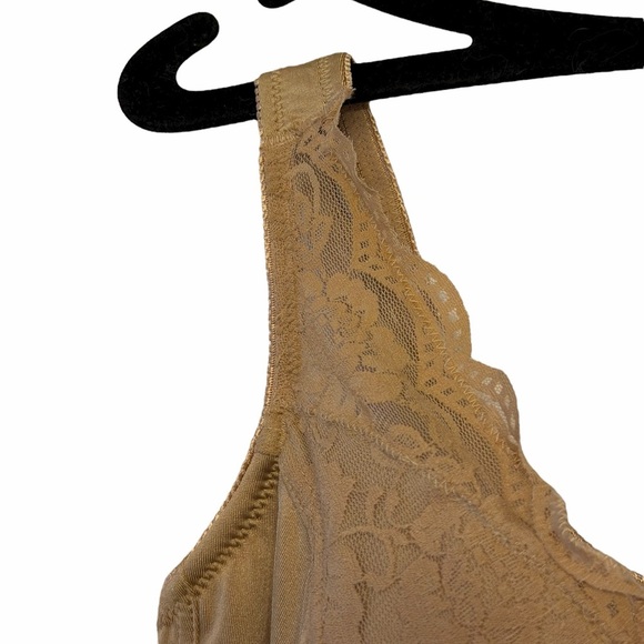 Rhonda Shear Pin Up Lace Leisure Bra - Picture 5 of 11